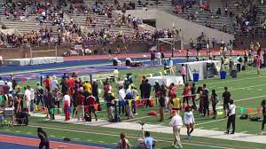 Maggie vessey anchoring the 2012 penn relays women's sprint medley in 3:42.85. Penn Relays Record Run For Mclaughlin Union Catholic