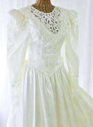 This Was My Exact Wedding Dress It Was On Sale For 250 00 Vintag Long Sleeve Wedding Dress Lace Jessica Mcclintock Wedding Dress Wedding Dress Long Sleeve