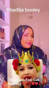 Jessica Bolling's Instagram, Twitter & Facebook