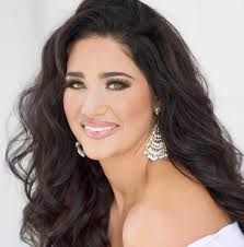 Let's meet Mrs West Virginia @mrswvamerican Summer was born and raised in  small town USA, Man, WV. She now resides in Boone County with her wonderful  husband, Zachary. They are currently expecting