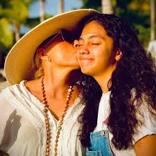 Holaeslola | Hoy Yuri publicó que su hija Camila está cumpliendo 15 años  😍🌷🌷🌷 Esto fue lo que escribió: "Gracias Padre Eterno por darme uno de  los... | Instagram