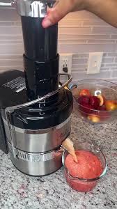 Jack LaLanne’s Power Juicer 💫 Sorry for the lagging it’s so terrible lol  my alarm kept going off