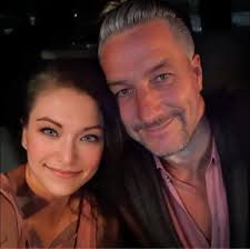 Anyone know someone good and reasonably priced to lay ceramic floor tiles ?