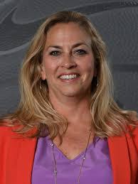 Amanda Butler's Instagram, Twitter & Facebook