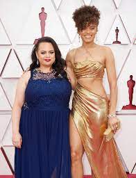 Born cassandra monique batie on 30th december, 1984 in. Andra Day Brings Older Sister As Her Date To The 2021 Oscars She Made It