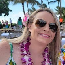 Lindsay Shaffer (@Lindzay2121)