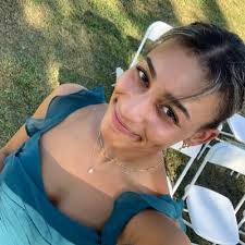 Cynthia Hull (@cynthialhull)