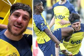 IN BEELD. De zoveelste oorlogswonde: Kevin Mac Allister krijgt hechtingen  in de neus nadat hij tegen knie van ploegmaat botst