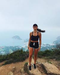 Best Girl Hiking Outfits To Wear This Summer Women Girl Hiking Outfits Summer Sunrise S Hiking Outfit Spring Hiking Outfit Summer Hiking Outfit Women