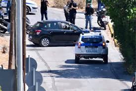Πάνω από δέκα κάλυκες βρέθηκαν στο σημείο της δολοφονίας του πρώην. Jz Wmmvl4qqzym