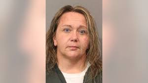 Dawn Carden's Instagram, Twitter & Facebook