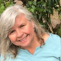 Lori Halloran's Instagram, Twitter & Facebook