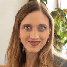 Moya Sinclair's Instagram, Twitter & Facebook