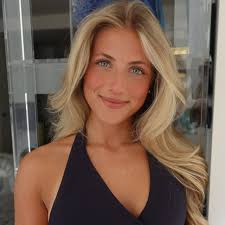 Tess Cameron (@tesscameron) • Instagram photos and videos