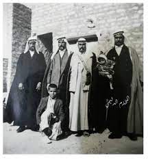 من تراث قبيلة بني تميم وقبيلة الدليم صورة تجمع الشيخ عبدالكاظم ابراهيم الحسن التميمي رئيس فخذ البواحد والشيخ عبدالحسين mesopotamia fictional characters history