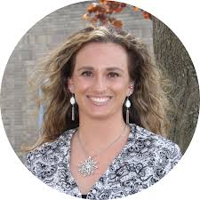 Amy Collinsworth's Instagram, Twitter & Facebook