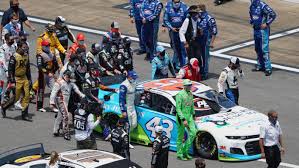 7 drivers talk family time, fishing and iracing. Nascar Drivers Unite Behind Bubba Wallace