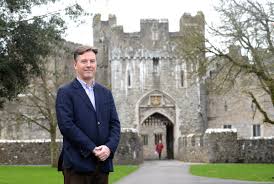 Criada em 1962 e apoiada pela organização das nações unidas, o united world colleges (uwc) segue o programa acadêmico do. Uwc Atlantic Twitterren Uwc Atlantic College Principal Peter T Howe Shares His Thoughts On English As As A Second Language And How Schools Need To Stop Treating It As An Obstacle To