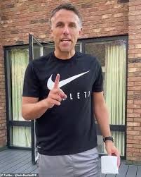 Самые новые твиты от phil neville (@philneville): Sport Page 20793 Aktuelle Boulevard Nachrichten Und Fotogalerien Zu Stars Sternchen
