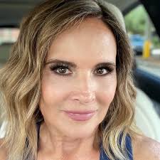 Happy Tuesday 😍😍😍 #tuesday #ilovemakeup💄 #olderwomen #happy