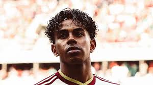 ‘I’m Barca’s No.10’ - Lamine Yamal embraces the pressure of being Spain’s star man & delivers fitness update at the 2026 World Cup