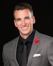 Brad Robins's Instagram, Twitter & Facebook