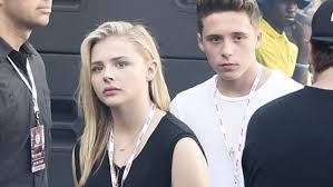 Born on 10th february, 1997 in atlanta, georgia, usa, she is famous for the amityville help us build our profile of chloë grace moretz and brooklyn beckham! Brooklyn Beckham Chloe Grace Moretz Ein Paar Kurier At