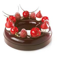 Johan Martin On Instagram Foret Noire Chocolat Framboise Pour Les Classes 2016 Share Pastryteam Motivation Inst Chocolat Framboise Chocolat Foret Noire