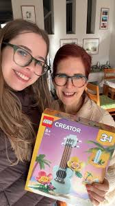 Ukulele Lego 😂 a present from my daughter ❤️ Woohoo!