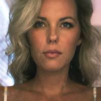 Jennifer Needs's Instagram, Twitter & Facebook