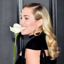 Wrecking ball (2013) 2013 nominee vma: Miley Cyrus At 2018 Grammy Awards 13 Sawfirst