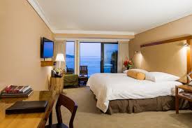 At the inn above tide, all 33 rooms and suites face san francisco bay and as the name implies, are directly over the water with sweeping views of the san francisco city skyline, alcatraz, angel island and marin. The Inn Above Tide Ca Usa Overlooking The