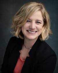 Jennifer Lundy's Instagram, Twitter & Facebook