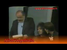 He led for 27 years by teatro parioli of rome the maurizio costanzo show , a very popular talkshow in which the musician and comedian franco bracardi played the role of the pianist with the specific duty of emphasizing or diminishing, improvising. Alice Cooper Welcome To The Real Italian Nightmare Alice Cooper Maurizio Costanzo Show Facebook