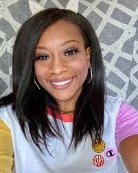 Jessica Simonds's Instagram, Twitter & Facebook