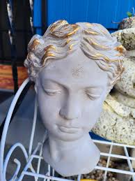 What can I plant in this planter?