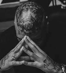 Dá uma rebolada na minha piro** deixa elas passar, deixa elas dançar que o r7 vai mandar. Jon On Twitter Tatuagem Do Mc Kevin Ta Parecendo A Careta Do Tubarao Kkkkkk