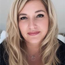 Kimberly Beaton's Instagram, Twitter & Facebook