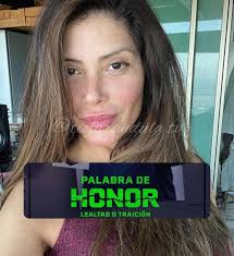 Roxana Muñoz confirmada para el nuevo reality de Canal 13 “palabra de  honor”. Habrían bajado a Kike acuña 🙊!