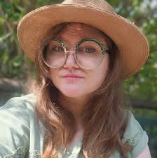 How to make scrap hats look effortlessly messy but with a plan?