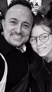 Reklame og lækker giveaway med min venindes lækre biks @karamelleriet 🎁 Nu  kan du vinde de lækreste julekalendere fra @karamelleriet . Der er 2  kalendere på spil. Én til dig selv, og