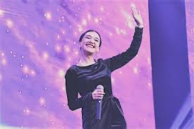 Jangan lupa saksikan program salam dari maya epiaod 2 bersama ziana zain. Merdunya Nyanyian Ernie Zakri Bikin Ramai Tergoda Sanggup Dengar Suara Emas Ini Berulang Kali Nona