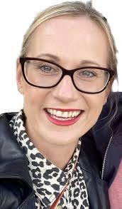 Emma Greenstein's Instagram, Twitter & Facebook