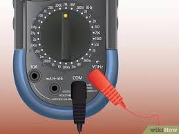 Multimeter merupakan alat yang multi fungsi, yakni mengukur voltage (tegangan), ampere ( arus listrik), dan ohm (hambatan) dalam satu unit. 5 Cara Untuk Menggunakan Multimeter Digital Wikihow