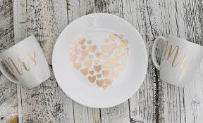 Make this for the gifts for the 50th wedding anniversary of the couple. 21 Heartfelt 50th Wedding Anniversary Gift Ideas Ideas Inspiration