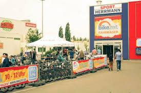 Der Grosste Fahrrad Flohmarkt Fur Gebrauchte Fahrrader Im Raum Regensburg Bikezeit Fahrrader Neutraubling Und Regensburg