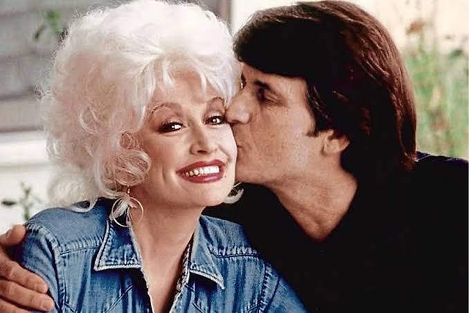 Dolly Parton on Why She and Husband Carl Dean Never Had Kids - Yahoo News UK