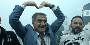 Fenerbahçe'nin ilk yarıda kaleye gelmediğini ifade eden güneş, i̇lk yarının tek hakimiydik, hakemin yanlış kararlarından dolayı da bizim kalemize gelebildiler. Senol Gunes Fenerbahce Ve Galatasaray Kongre Uyeleri Bana Sampiyon Olmani Istiyoruz Dediler