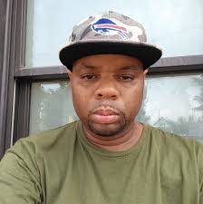 Kenyetta Gray's Instagram, Twitter & Facebook