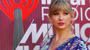 Taylor Swift says will re-record songs to regain control of catalog